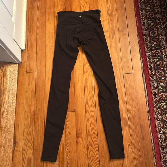 Lululemon black leggings, size 2, VGUC, smoke free, pet free home - Picture 4 of 6